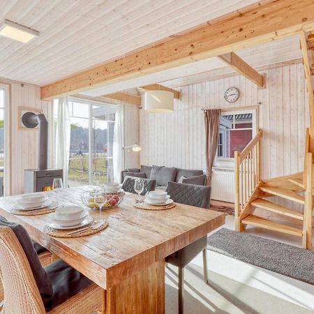 2 Bedroom Stunning Home In Zerpenschleuse Exteriör bild