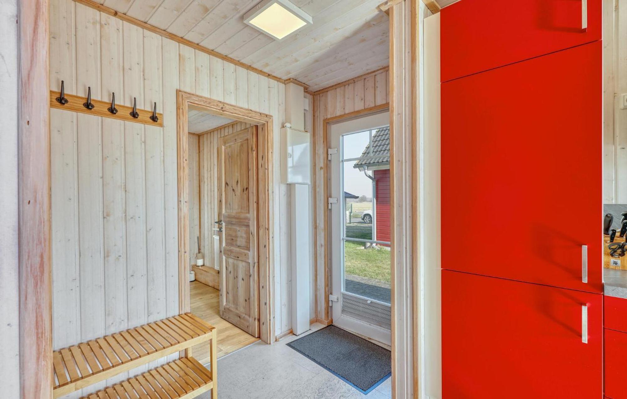 2 Bedroom Stunning Home In Zerpenschleuse Exteriör bild